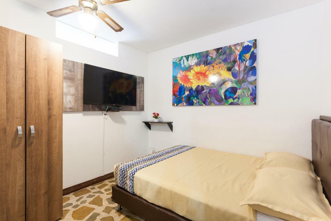 Apartamentos Amoblados Jg De La 70 Medellin Ngoại thất bức ảnh