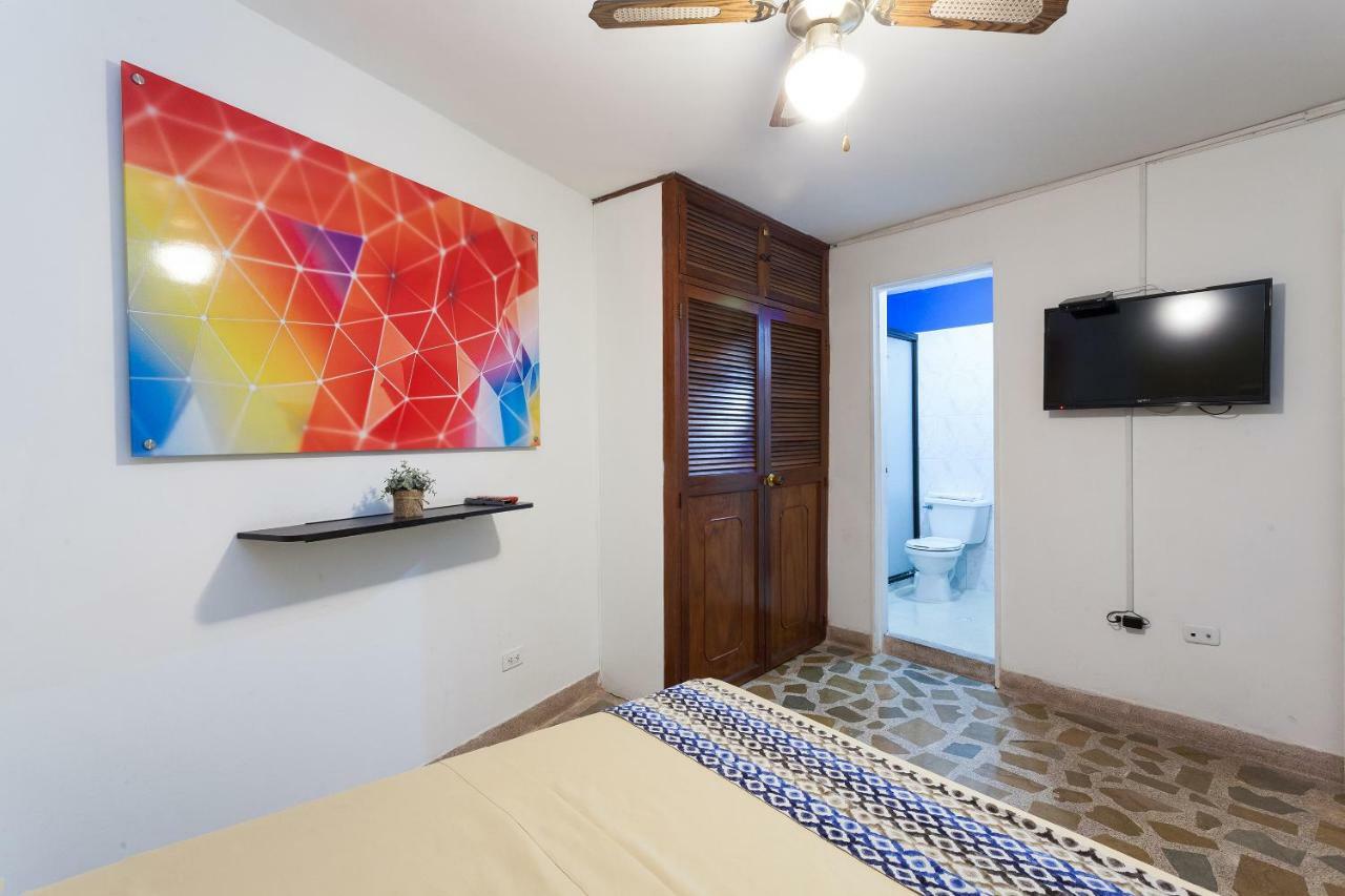 Apartamentos Amoblados Jg De La 70 Medellin Ngoại thất bức ảnh