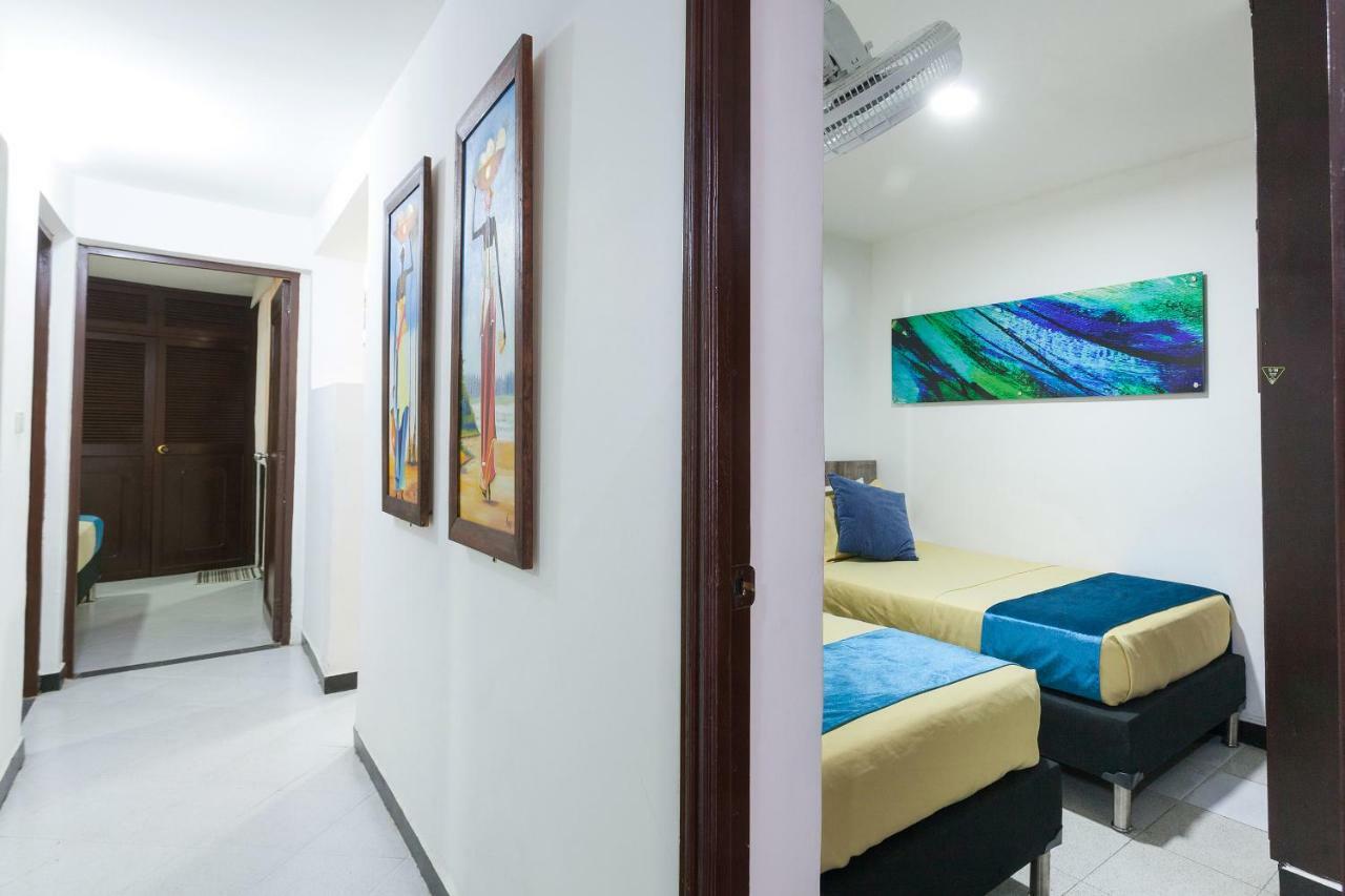 Apartamentos Amoblados Jg De La 70 Medellin Ngoại thất bức ảnh