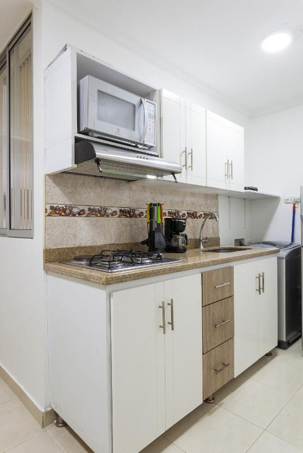 Apartamentos Amoblados Jg De La 70 Medellin Ngoại thất bức ảnh